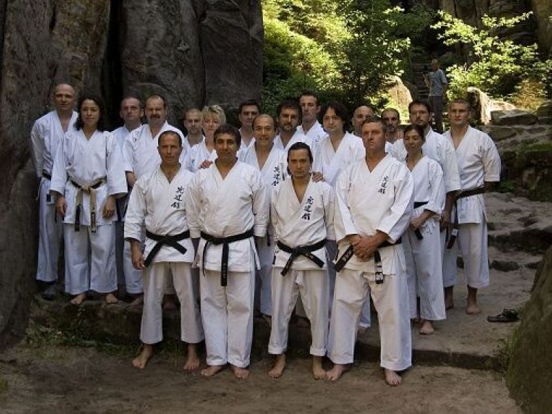 Seminář O. Higa 9. DAN Jičín 05/2007
